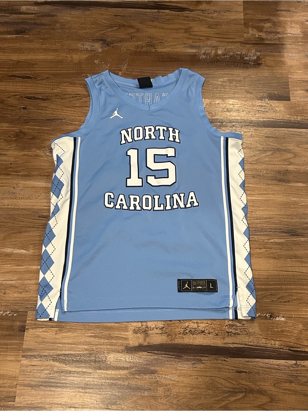 Jordan UNC Vince Carter Jersey Large Lightly Worn